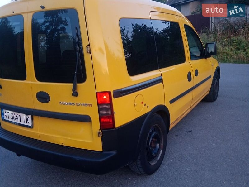 Мінівен Opel Combo 2006 в Івано-Франківську