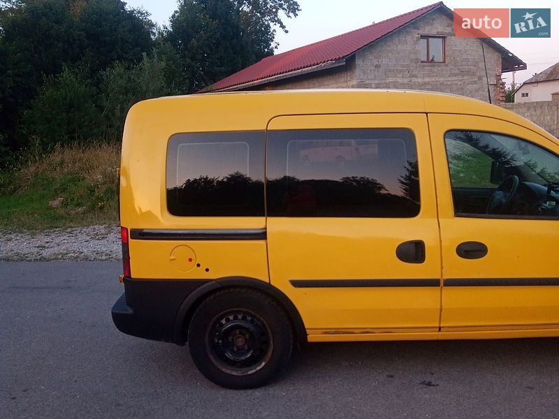 Мінівен Opel Combo 2006 в Івано-Франківську