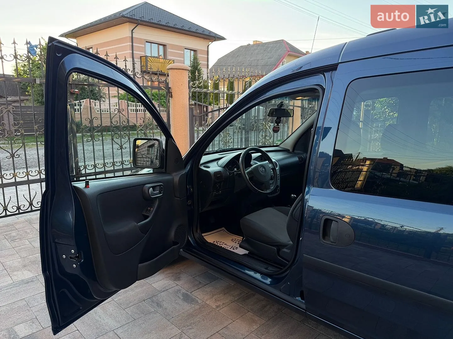 2010 Opel Combo - мініатюра 28