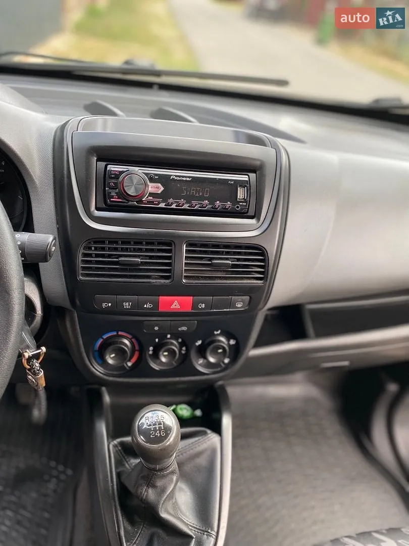 2011 Opel Combo - мініатюра 13
