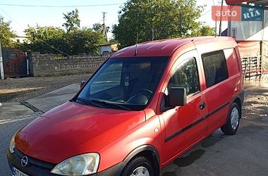 Вантажопасажирський фургон Opel Combo 2005 в Рожнові