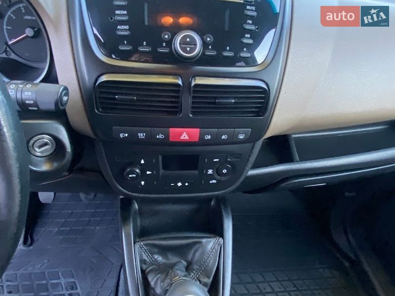 Мінівен Opel Combo 2012 в Києві