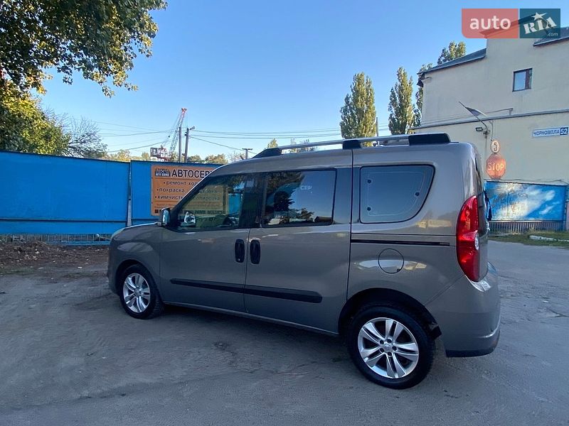 Мінівен Opel Combo 2012 в Києві