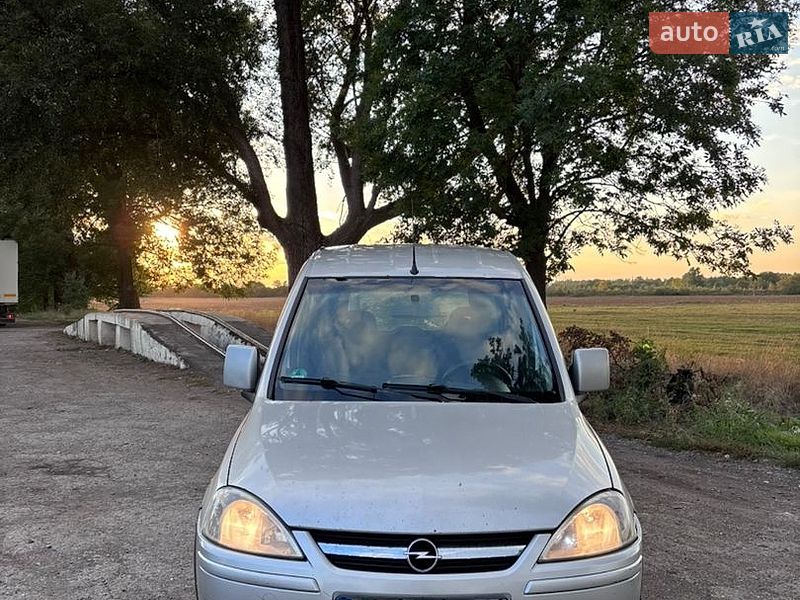 Opel Combo 2010