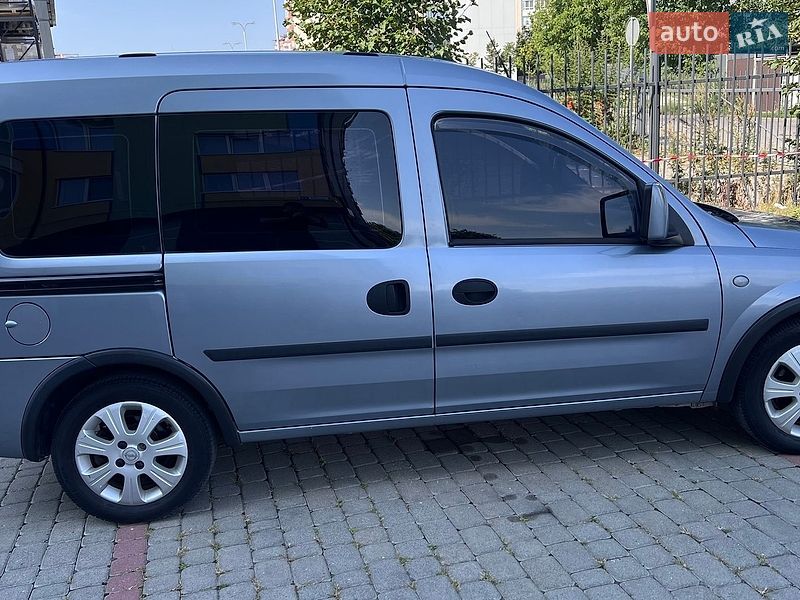 Минивэн Opel Combo 2007 в Ивано-Франковске