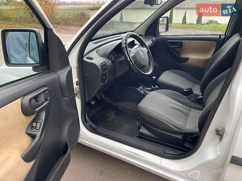 Мінівен Opel Combo 2006 в Теофіполі