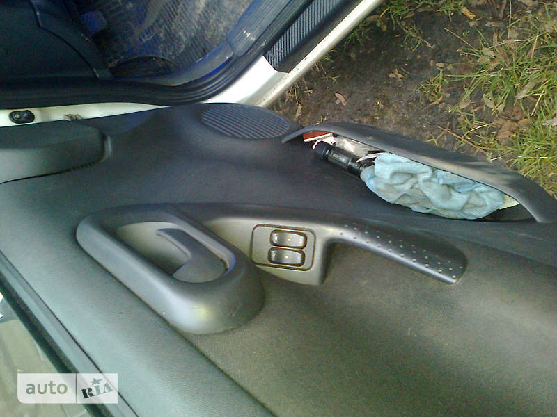 Вантажопасажирський фургон Opel Combo 2006 в Києві
