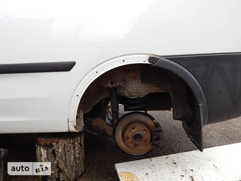 Вантажопасажирський фургон Opel Combo 2006 в Києві