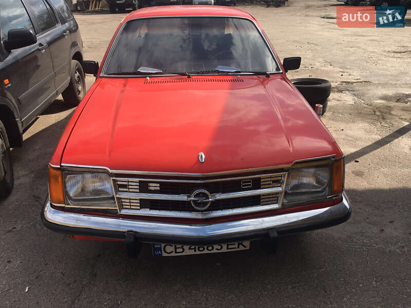 Седан Opel Commodore 1979 в Чернигове