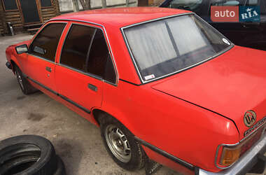 Седан Opel Commodore 1979 в Чернігові