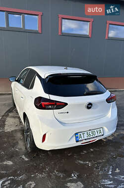 Хэтчбек Opel Corsa-e 2020 в 