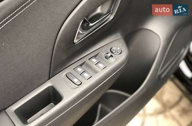 Хэтчбек Opel Corsa-e 2022 в 