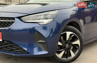 Хэтчбек Opel Corsa-e 2021 в 