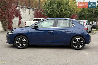 Хэтчбек Opel Corsa-e 2021 в 