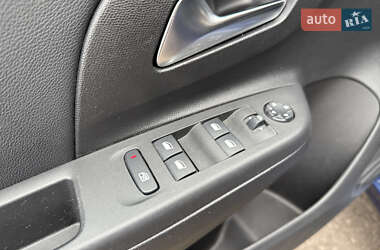 Хэтчбек Opel Corsa-e 2021 в 