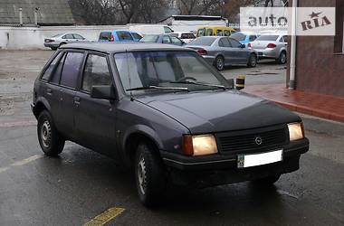 Хэтчбек Opel Corsa 1990 в Николаеве