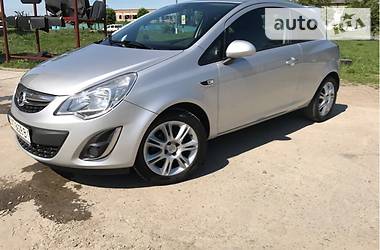 Купе Opel Corsa 2012 в Ивано-Франковске