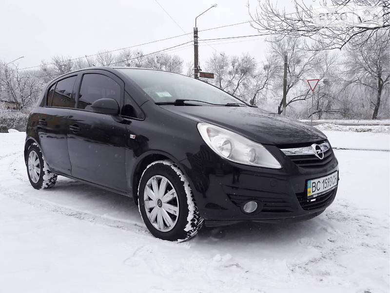 Хэтчбек Opel Corsa 2010 в Львове