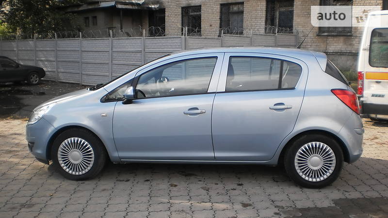 Хетчбек Opel Corsa 2009 в Слов'янську