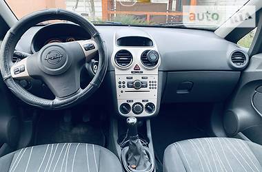 Хетчбек Opel Corsa 2008 в 