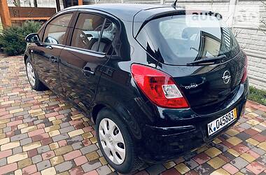 Хетчбек Opel Corsa 2008 в 