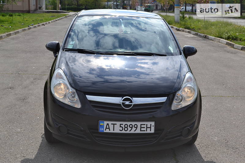 Хетчбек Opel Corsa 2009 в Калуші