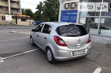 Хетчбек Opel Corsa 2012 в 