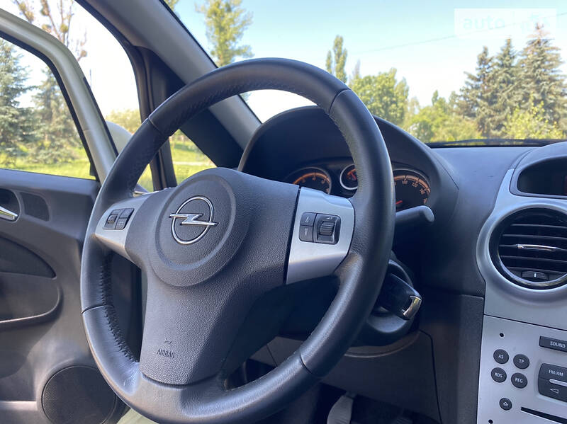 Хетчбек Opel Corsa 2011 в Вінниці