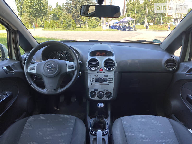 Хетчбек Opel Corsa 2011 в Вінниці