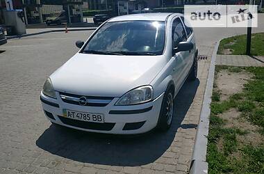 Хетчбек Opel Corsa 2004 в 