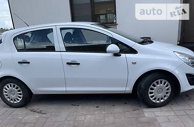 Хетчбек Opel Corsa 2012 в Рівному