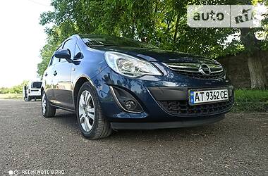 Хэтчбек Opel Corsa 2012 в Городенке