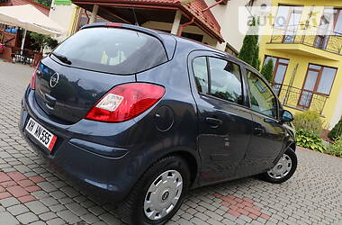Хетчбек Opel Corsa 2007 в 