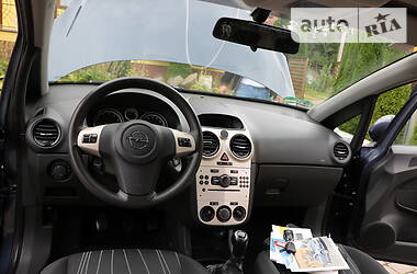 Хетчбек Opel Corsa 2007 в 