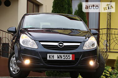Хетчбек Opel Corsa 2007 в 