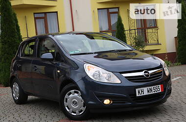 Хетчбек Opel Corsa 2007 в 