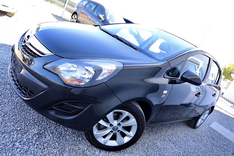 Хетчбек Opel Corsa 2015 в Дрогобичі