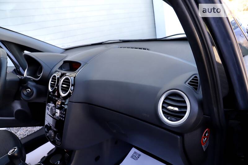 Хетчбек Opel Corsa 2015 в Дрогобичі