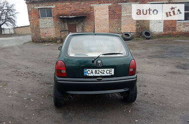 Хэтчбек Opel Corsa 1997 в Чигирине