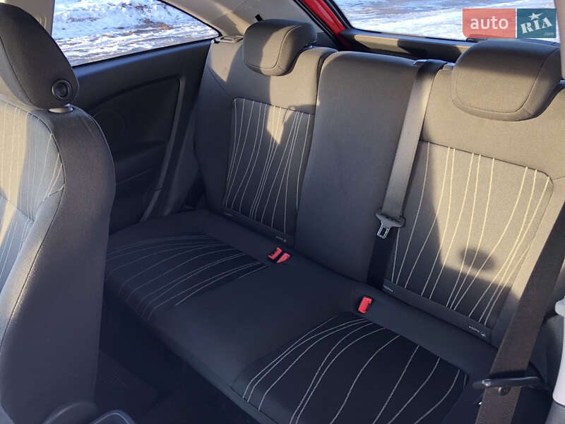 Хэтчбек Opel Corsa 2006 в Ковеле