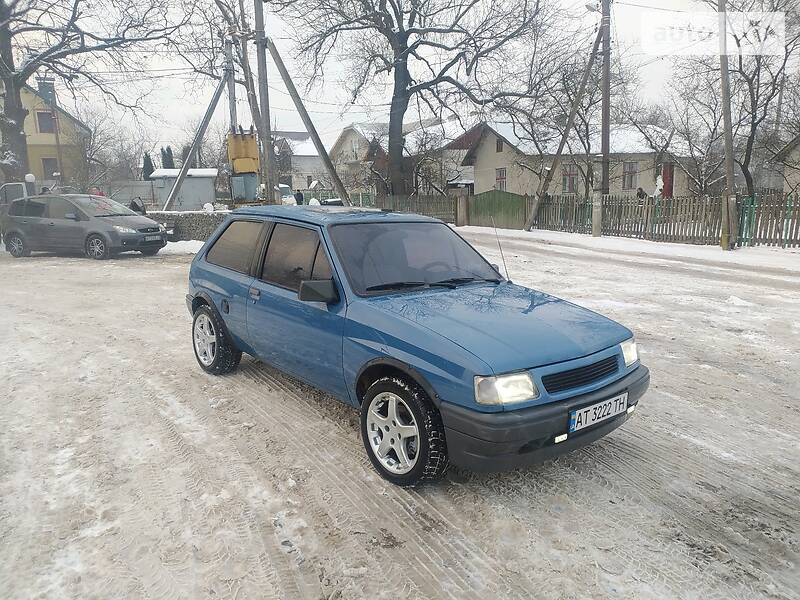 Хетчбек Opel Corsa 1991 в Івано-Франківську