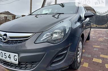 Седан Opel Corsa 2014 в Калуше