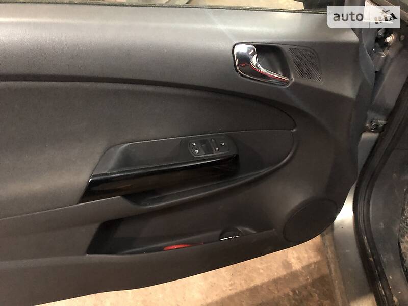 Хэтчбек Opel Corsa 2013 в Днепре