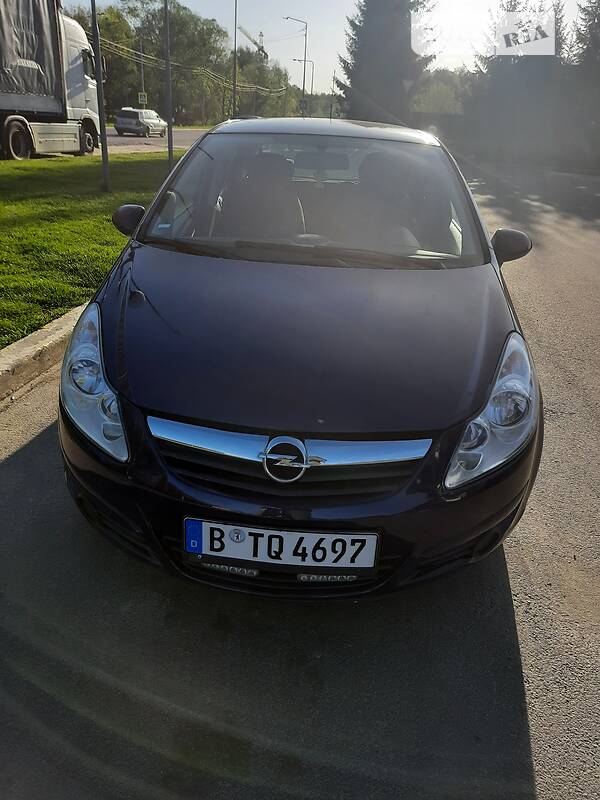 Хетчбек Opel Corsa 2009 в Львові