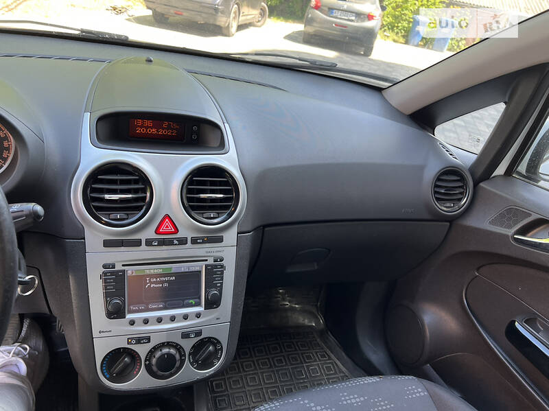 Хэтчбек Opel Corsa 2012 в Коломые