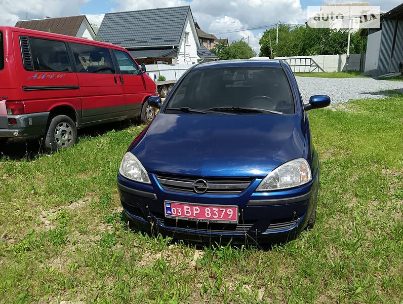 Хэтчбек Opel Corsa 2005 в Дубно