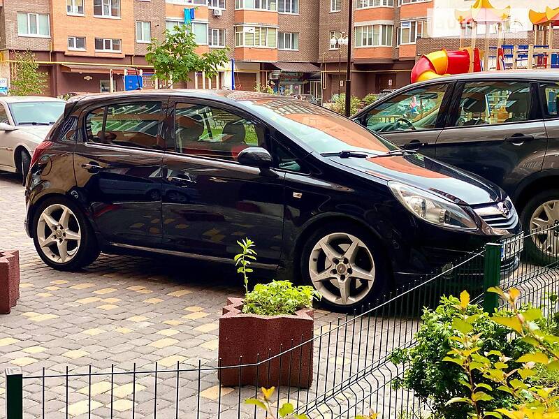 Хэтчбек Opel Corsa 2009 в Виннице