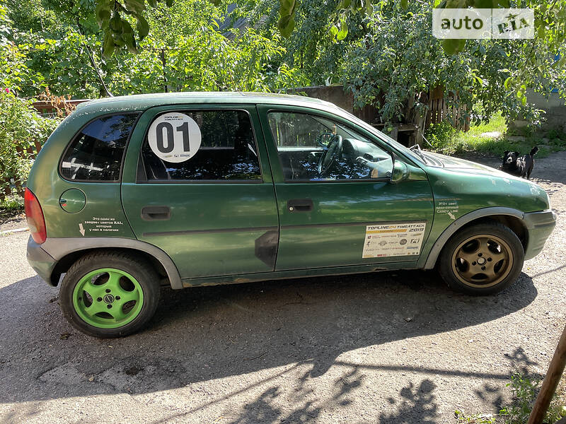 Хэтчбек Opel Corsa 1996 в Черкассах