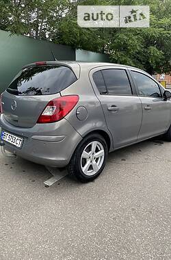 Хэтчбек Opel Corsa 2010 в Херсоне