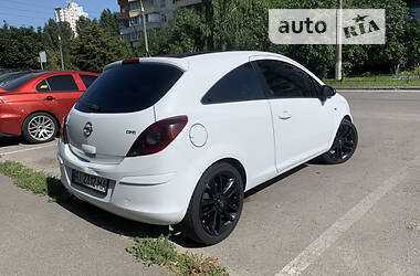 Купе Opel Corsa 2014 в 